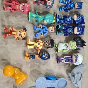 Mixed Character Toy Figures - Assorted Colors